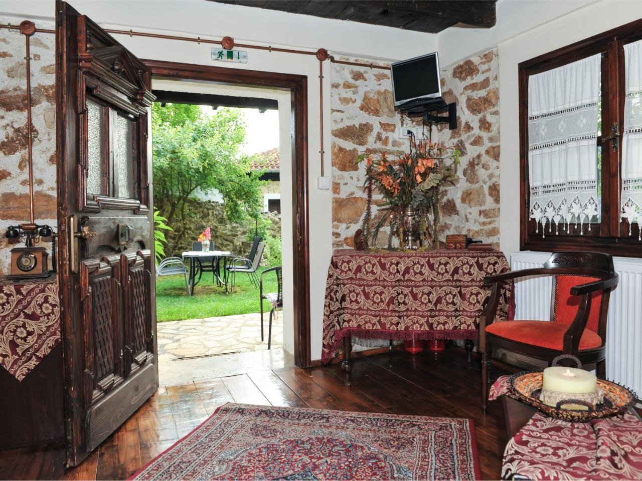 To Archontiko Guesthouse Villa 스타브로우폴리스 외부 사진
